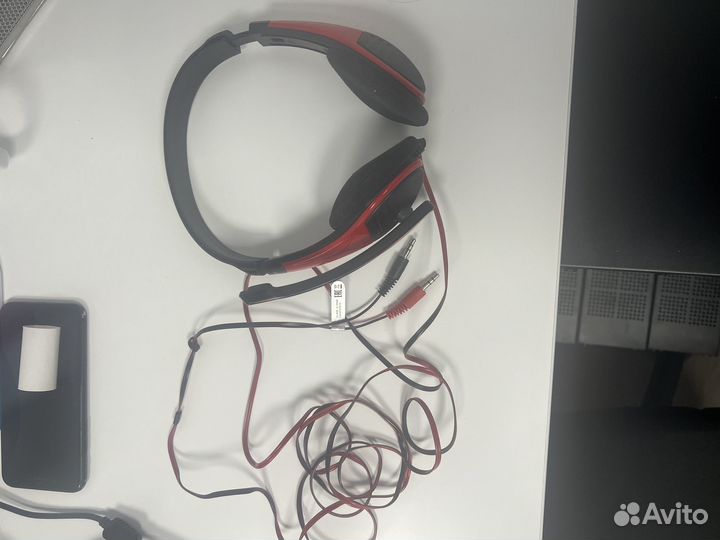 Наушники с микрофоном
