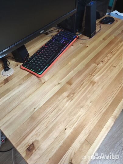 Компьютерный стол дерево