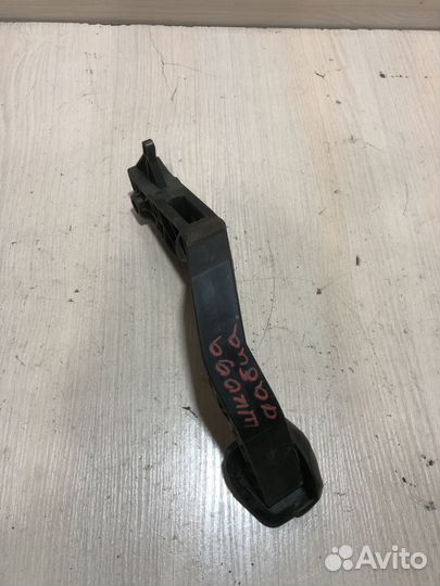 Педаль сцепления Skoda Fabia 2