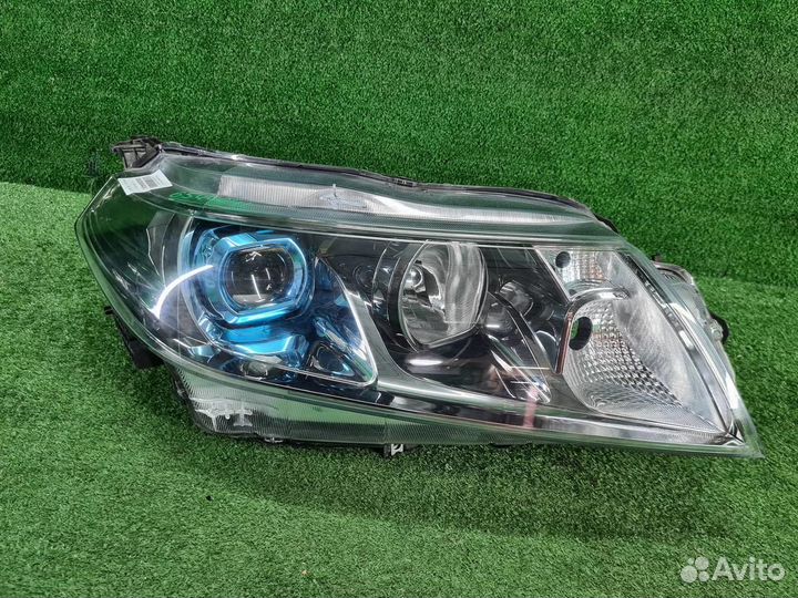 Фара правая Suzuki Vitara