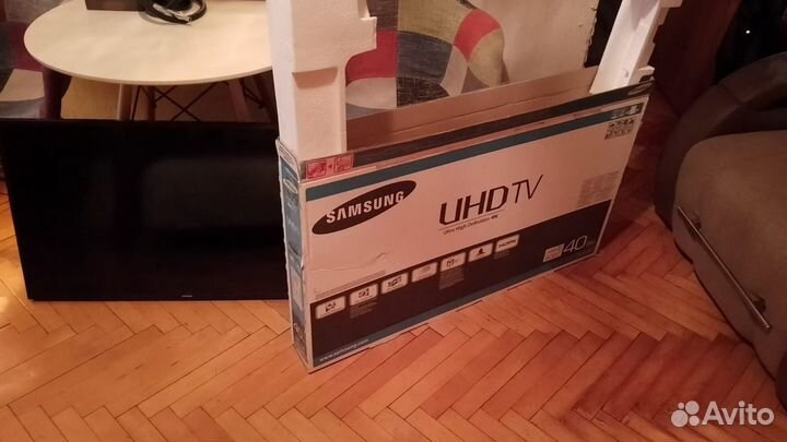 Телевизор SMART tv 4к 40дюймов Samsung