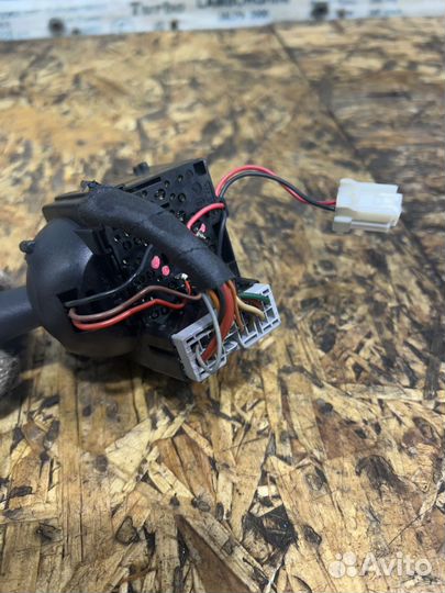 Подрулевой переключатель левый Рено Дастер