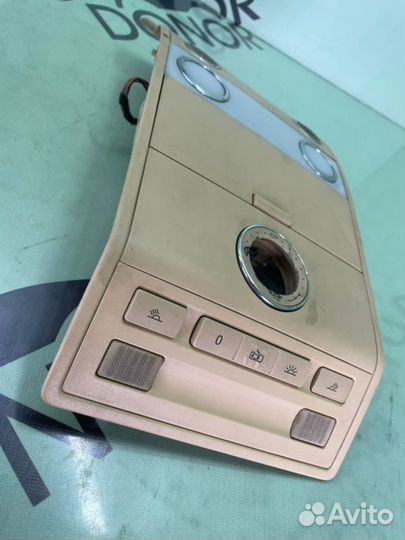 Плафон освещения салона Volkswagen Touareg 7L