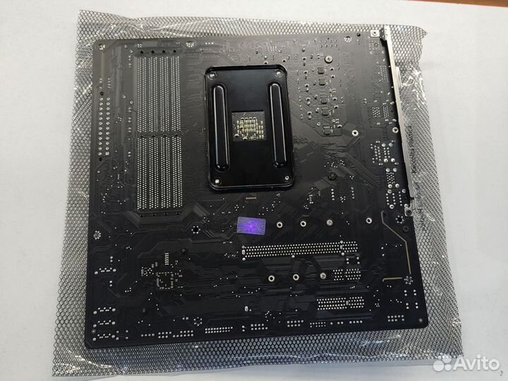 Материнская плата b550m aorus elite с дефектом