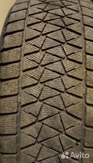 Bridgestone Blizzak DM-V2 235/55 R18 100T