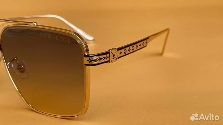 Солнцезащитные очки