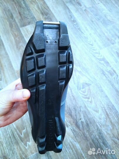 Лыжные ботинки классические