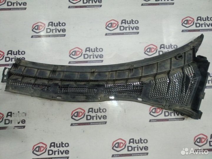 Жабо, решетка под дворники правый Mazda 3 BK 1.6