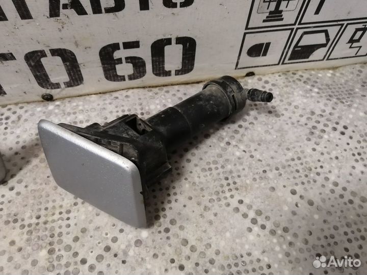 Форсунка омывателя фары для Nissan Primera P12E