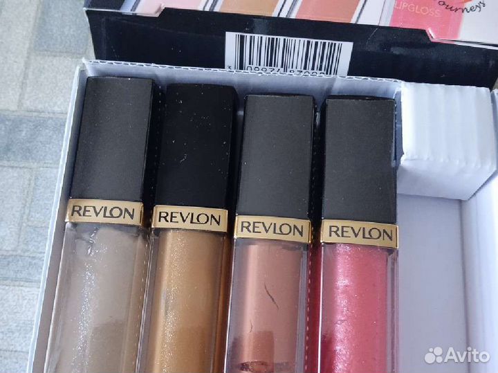 Блески для губ Revlon