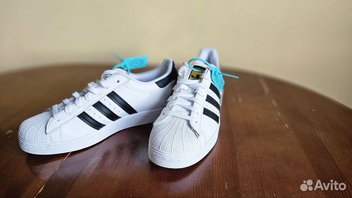 Кроссовки adidas