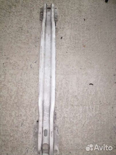 Усилитель бампера на volvo S 80