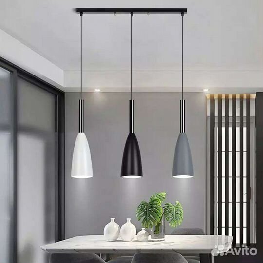 Люстра потолочная подвесная Е27 трехцветная новая