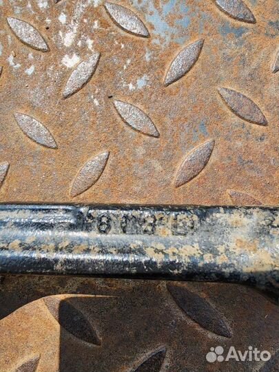 Рулевая тяга с наконечником левая Hyundai Santa Fe