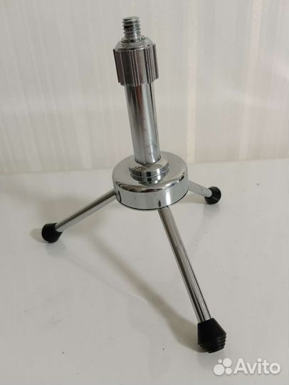 Стойка для микрофона настольная