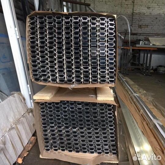 Алюминиевый молдинг порога Land Rover Discovery 3