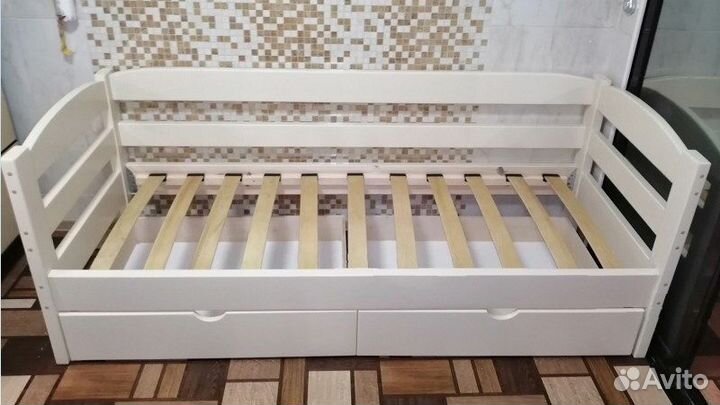 Кровать деревянная детская
