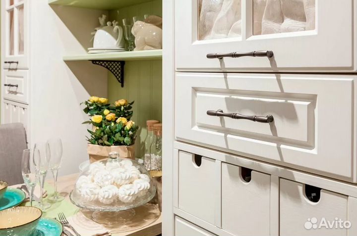 Кухонный гарнитур на заказ Арт.2