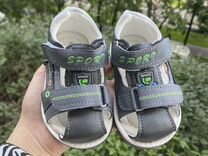 Новые сандали для мальчика