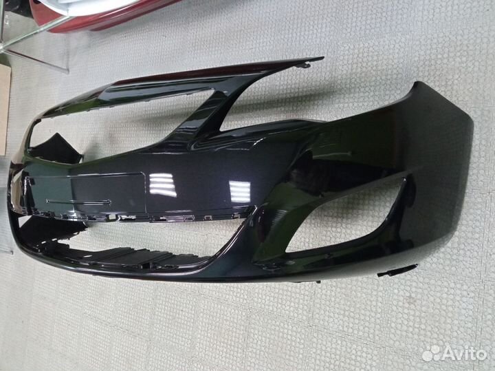 Бампер передний Opel Astra J в цвет
