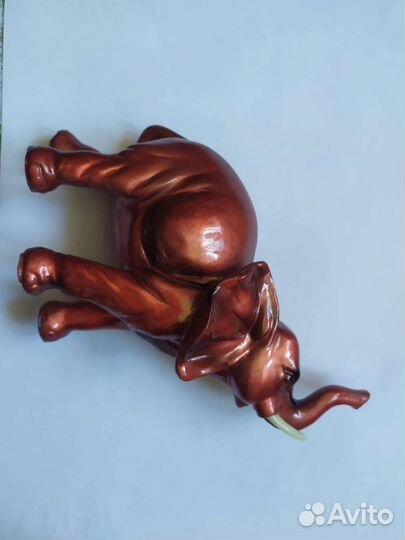Фигурка слон