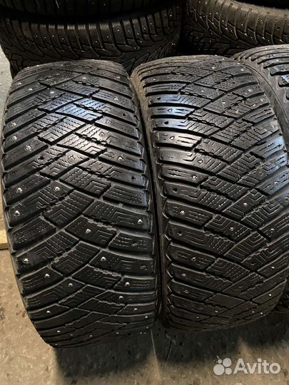 Goodyear Ultragrip Ice Arctic 225/55 R16