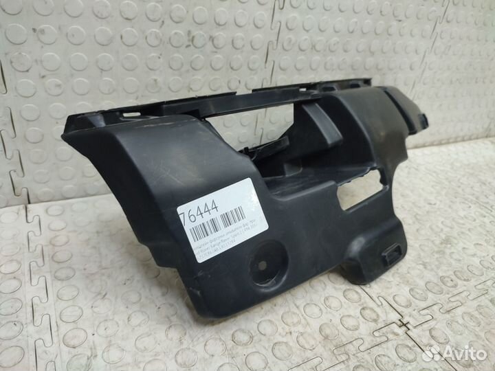 Кронштейн форсунки омывателя фар правый Land Rover