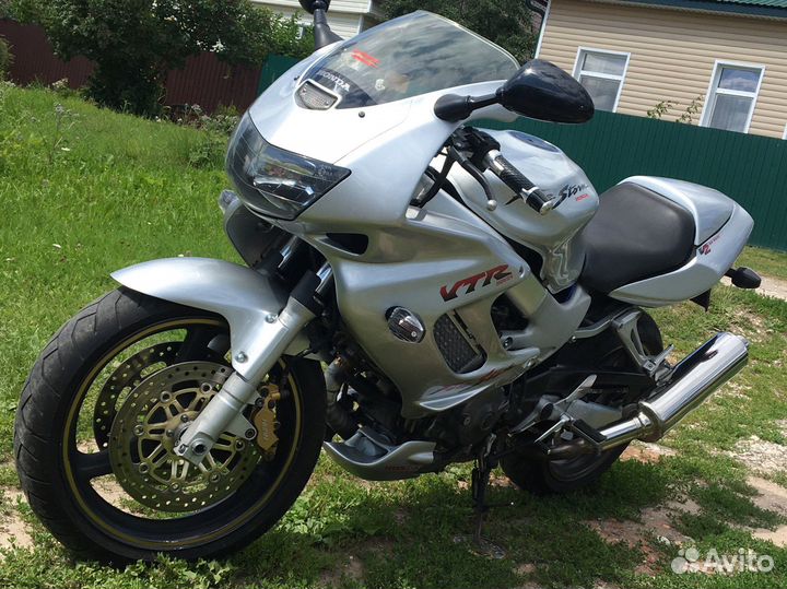 Honda vtr 1000f
