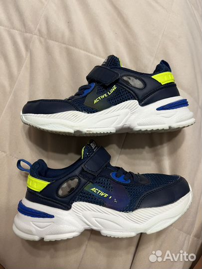 Кроссовки kapika