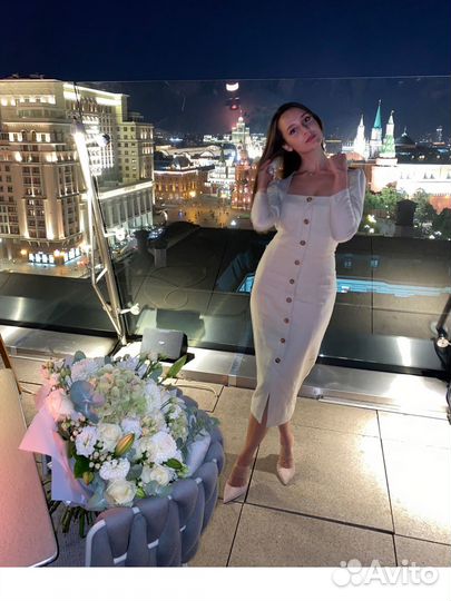 Платье libellulas бежевое xs на осень