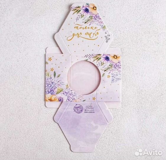 Коробка с окошком