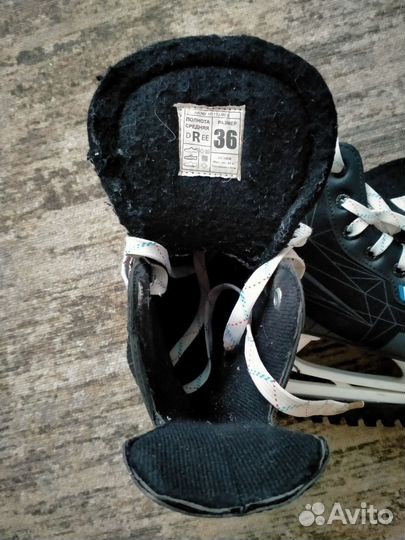 Коньки хоккейные 36