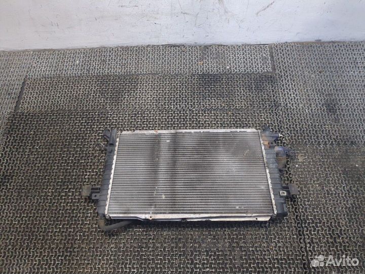 Радиатор охлаждения двигателя Opel Astra H, 2006