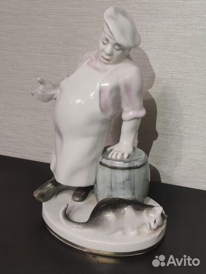 Фарфоровые статуэтки
