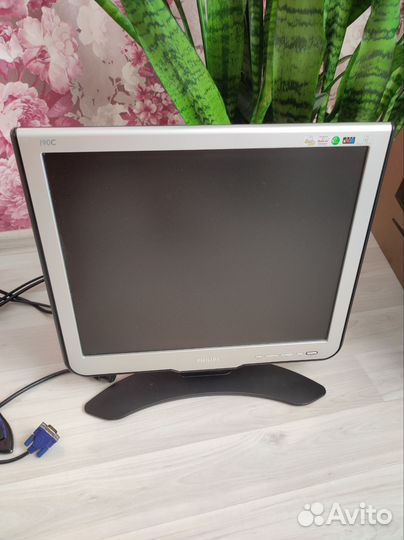 Монитор Philips190c