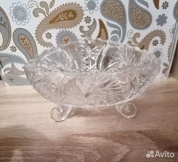 Хрустальная конфетница