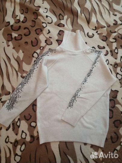 Кофты на девочку 140см