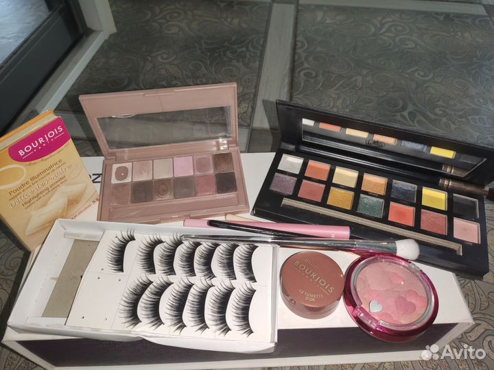 Набор косметики пакетом