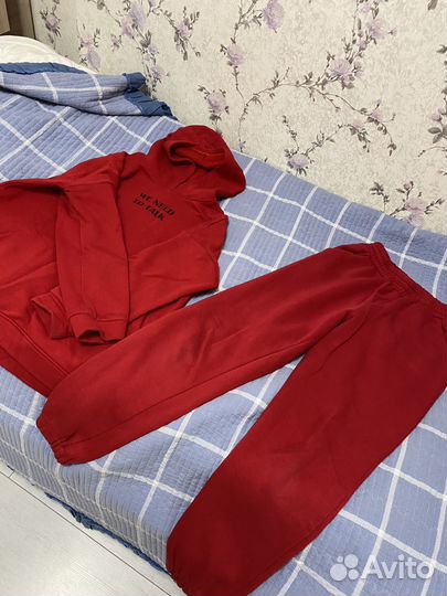 Костюм спортивный