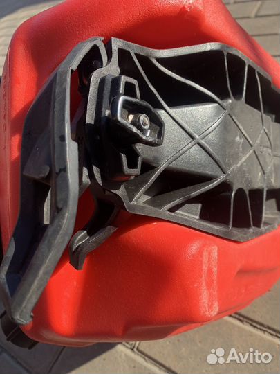 Топливная канистра LinQ BRP REV G4 850