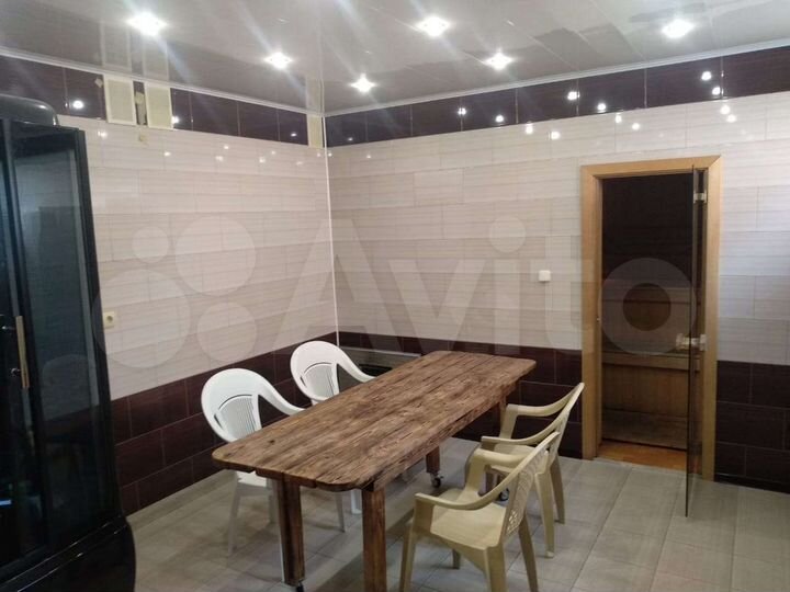 Дом 330 м² на участке 9 сот.