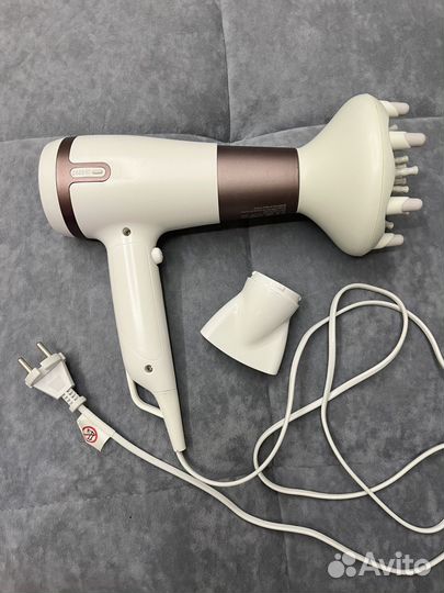 Фен Rowenta Premium Care Pro CV7461F0