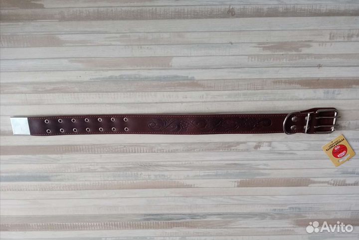 Кожаный ошейник для крупной собаки