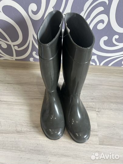 Резиновые сапоги