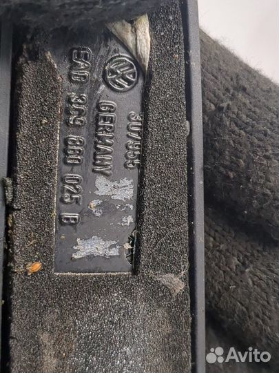 Рейлинг на крышу (одиночка) Volkswagen Passat 7 Ев