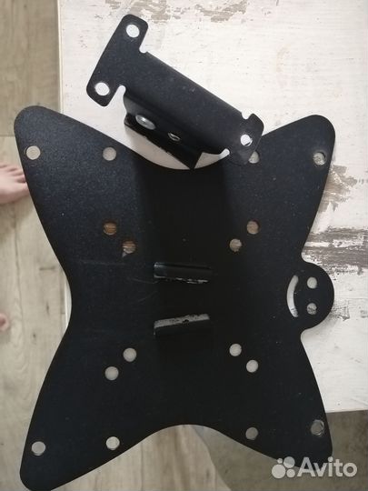 Кронштейн для крепления телевизора