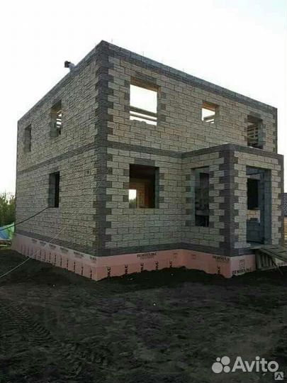 Бригада строителей