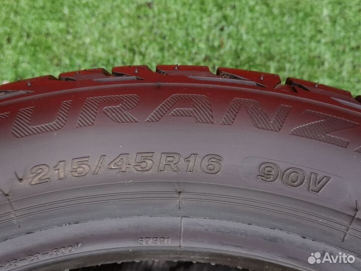 Bridgestone Turanza T001 215/45 R16 90V