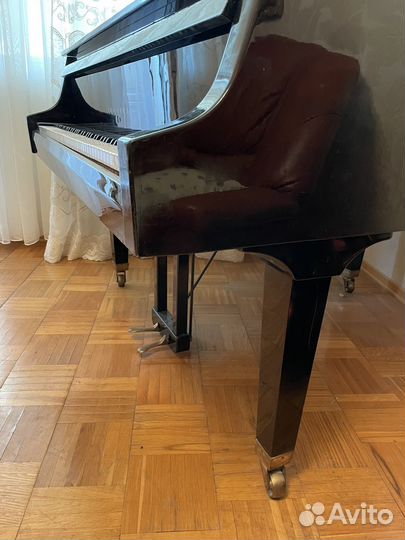 Рояль кабинетный Tchaika