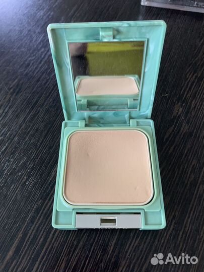 Пудра clinique